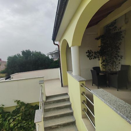 Apartment Roncevic Vrsi Exterior foto