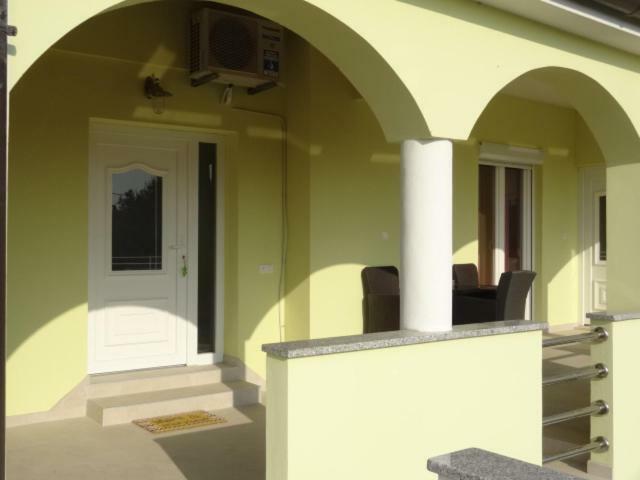 Apartment Roncevic Vrsi Exterior foto